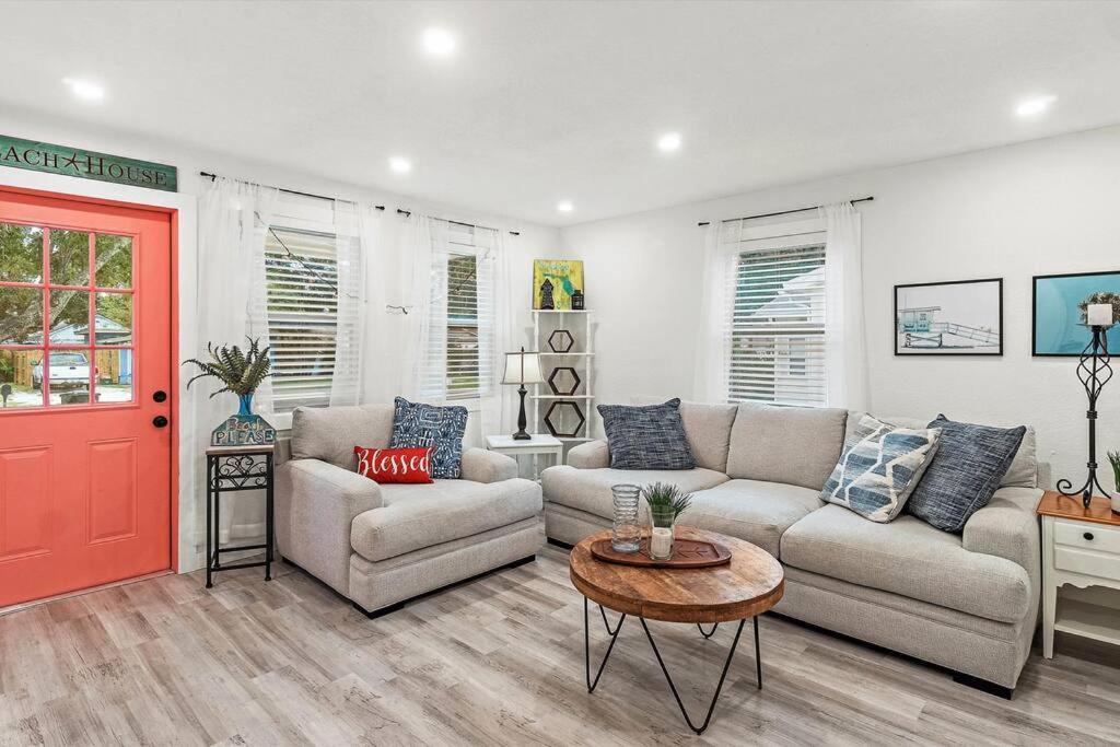 Quaint Gulfport Beach Bungalow Sankt Petersburg Zewnętrze zdjęcie