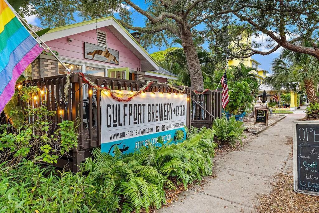 Quaint Gulfport Beach Bungalow Sankt Petersburg Zewnętrze zdjęcie