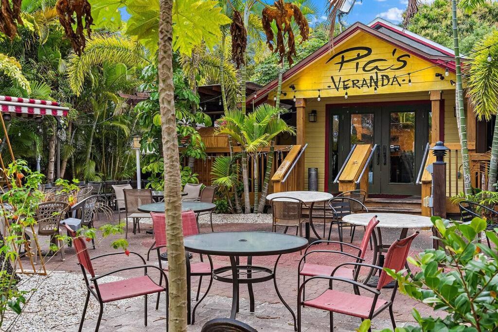 Quaint Gulfport Beach Bungalow Sankt Petersburg Zewnętrze zdjęcie