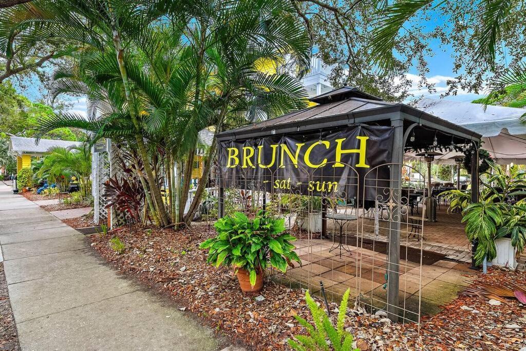 Quaint Gulfport Beach Bungalow Sankt Petersburg Zewnętrze zdjęcie