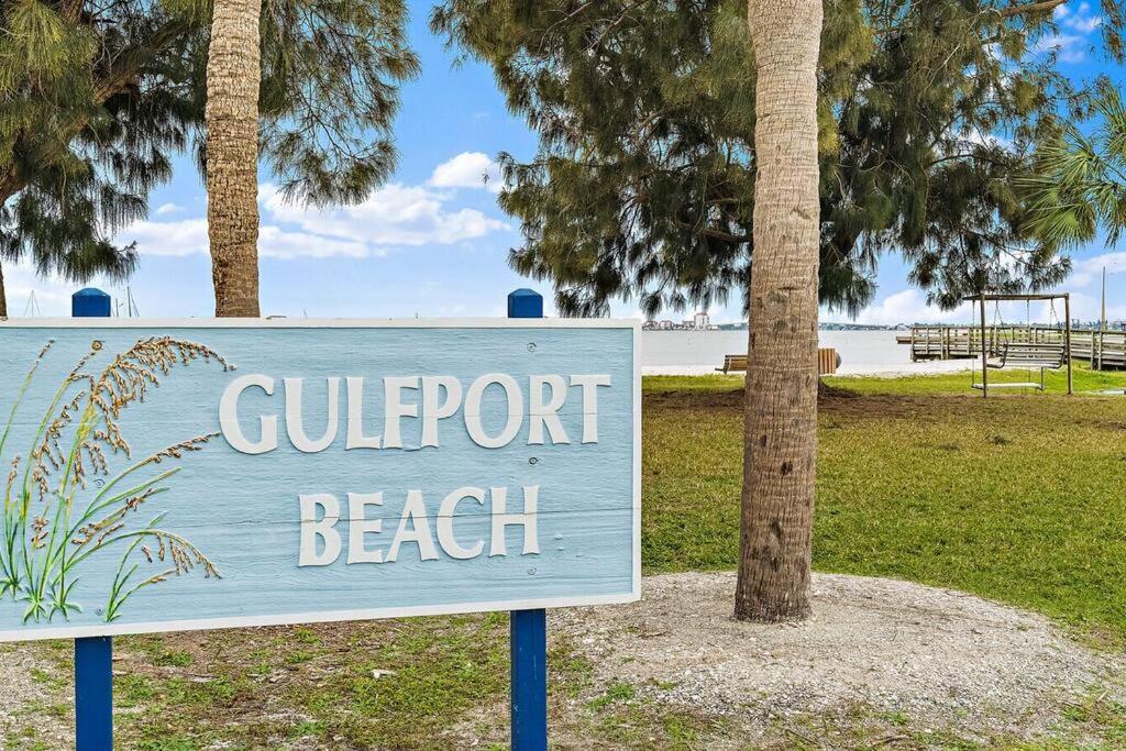 Quaint Gulfport Beach Bungalow Sankt Petersburg Zewnętrze zdjęcie