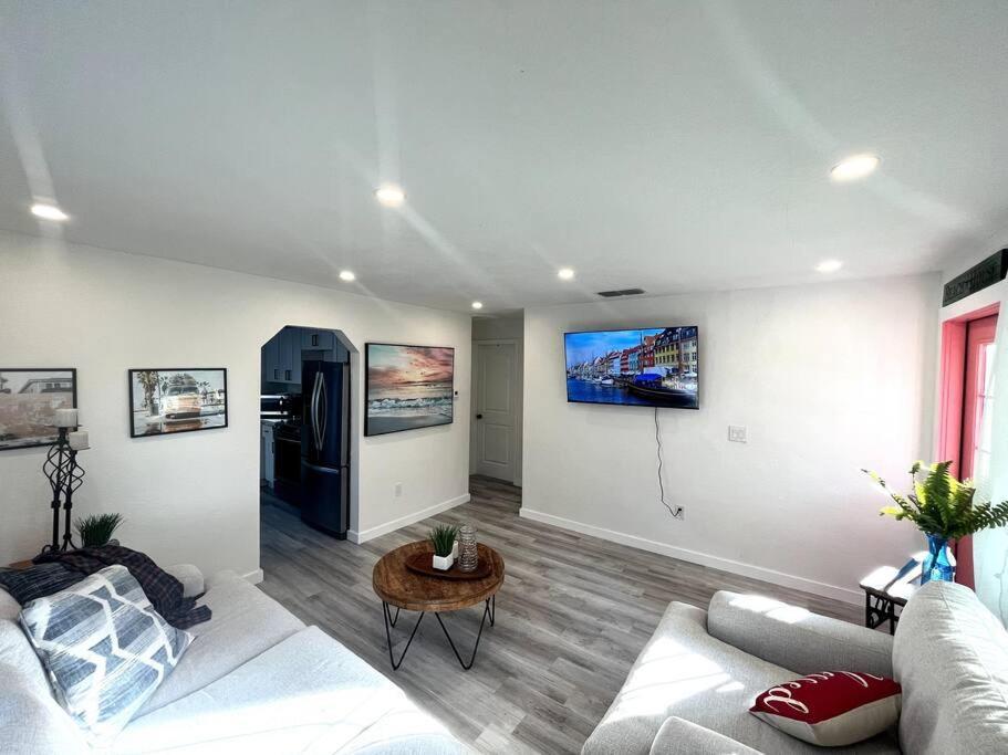 Quaint Gulfport Beach Bungalow Sankt Petersburg Zewnętrze zdjęcie